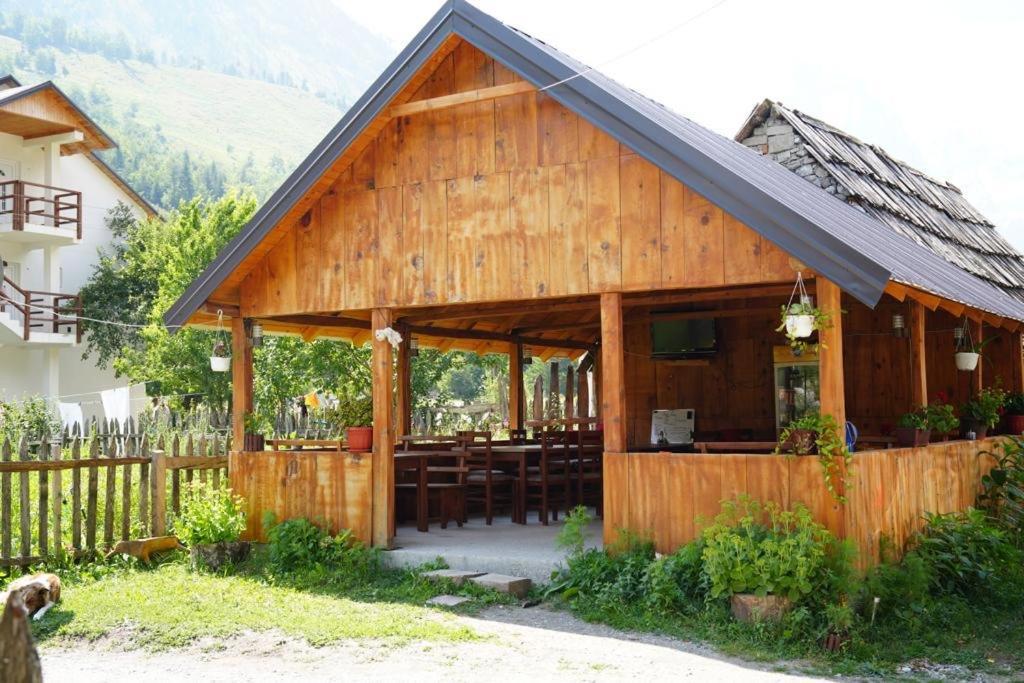Guesthouse Skender Selimaj Valbone Luaran gambar